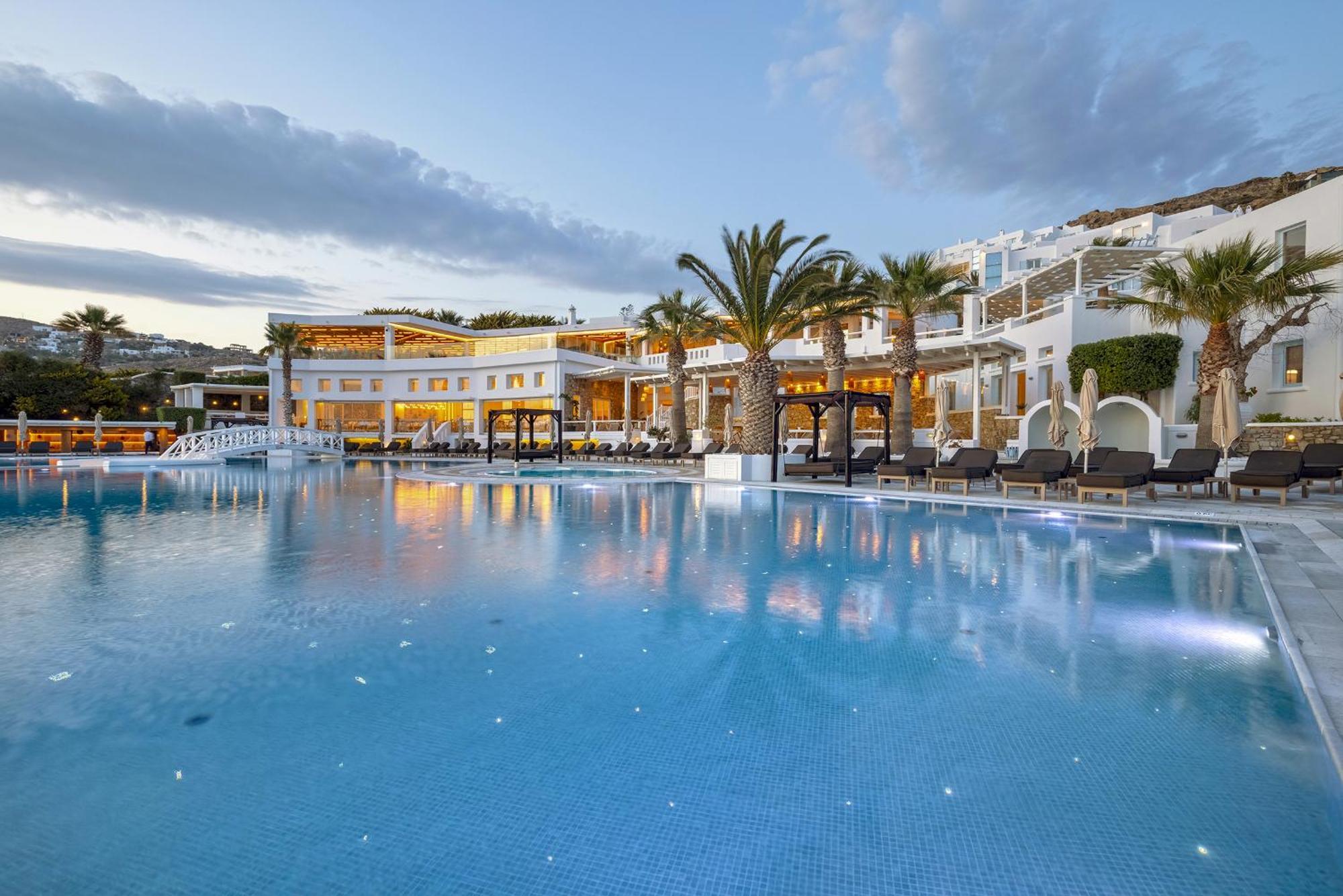 Saint John Hotel Villas & Spa Agios Ioannis Diakoftis Eksteriør bilde The resort's main pool