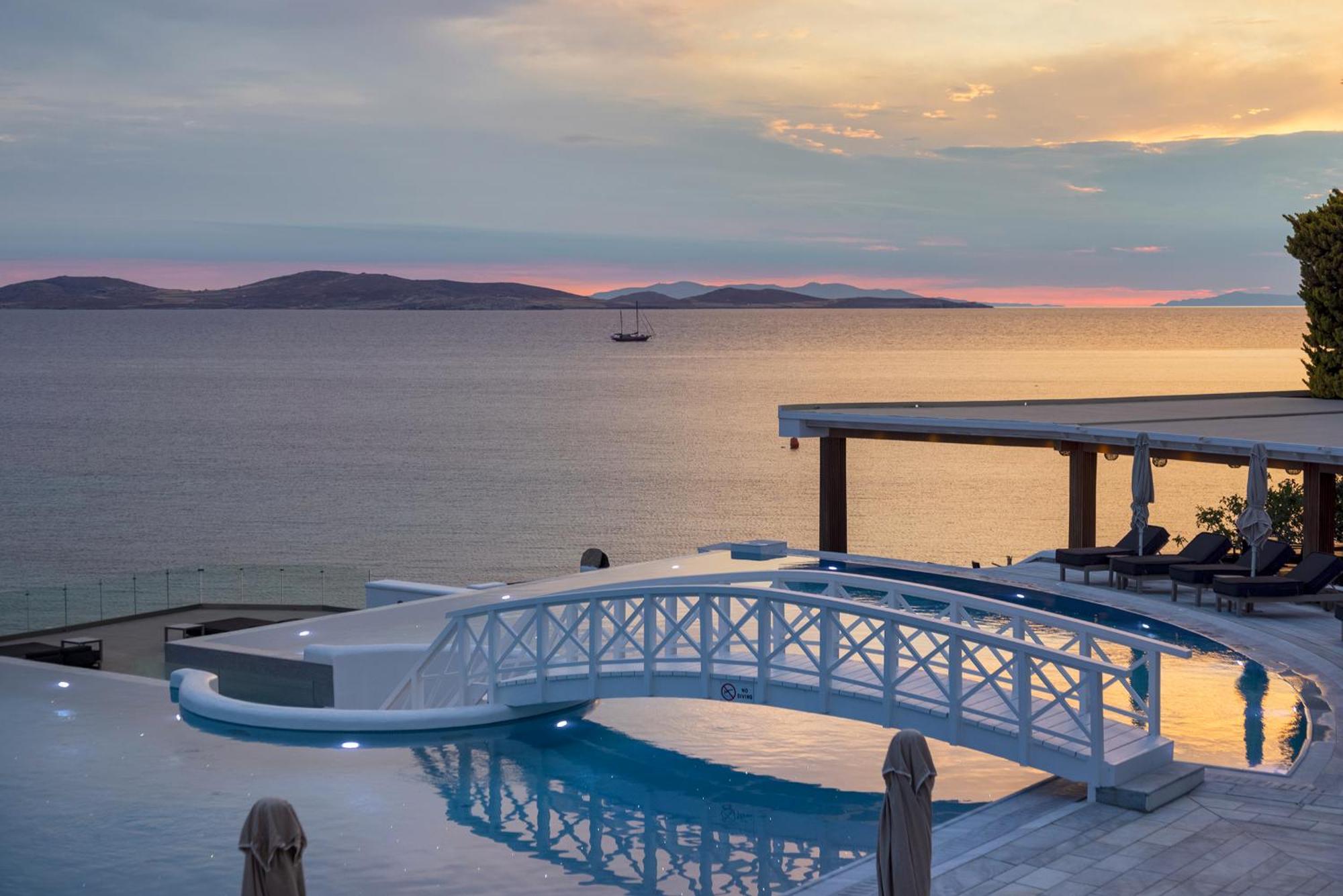 Saint John Hotel Villas & Spa Agios Ioannis Diakoftis Eksteriør bilde Sunset at the Mykonos Villa